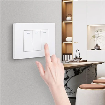 3 Gang Intermediate Light Switch
